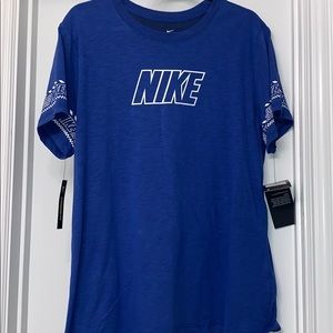 NIKE T SHIRT